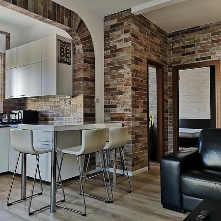 Queen East Verona Apartments Exteriör bild